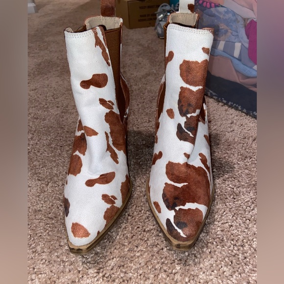 Cow print booties - Picture 5 of 8